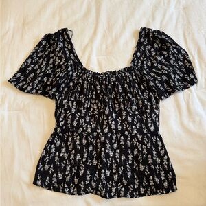 Francesca's Collections Black and White Puff Sleeve Smocked Blouse